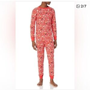 Amazon Essentials Red Star Wars Darth Vader/ Yoda Pajama Set Men’s Medium